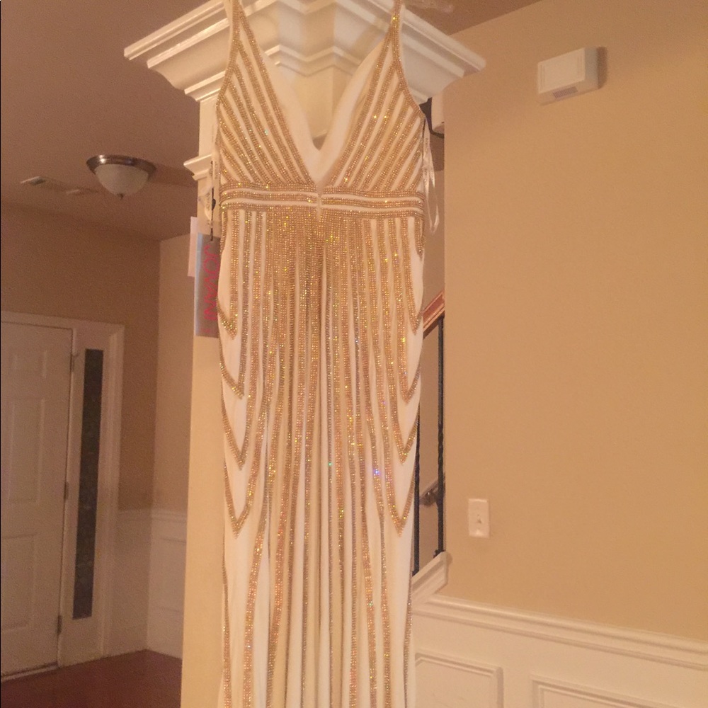 NWT AUTHENTIC Jovani Prom collection. Size 0